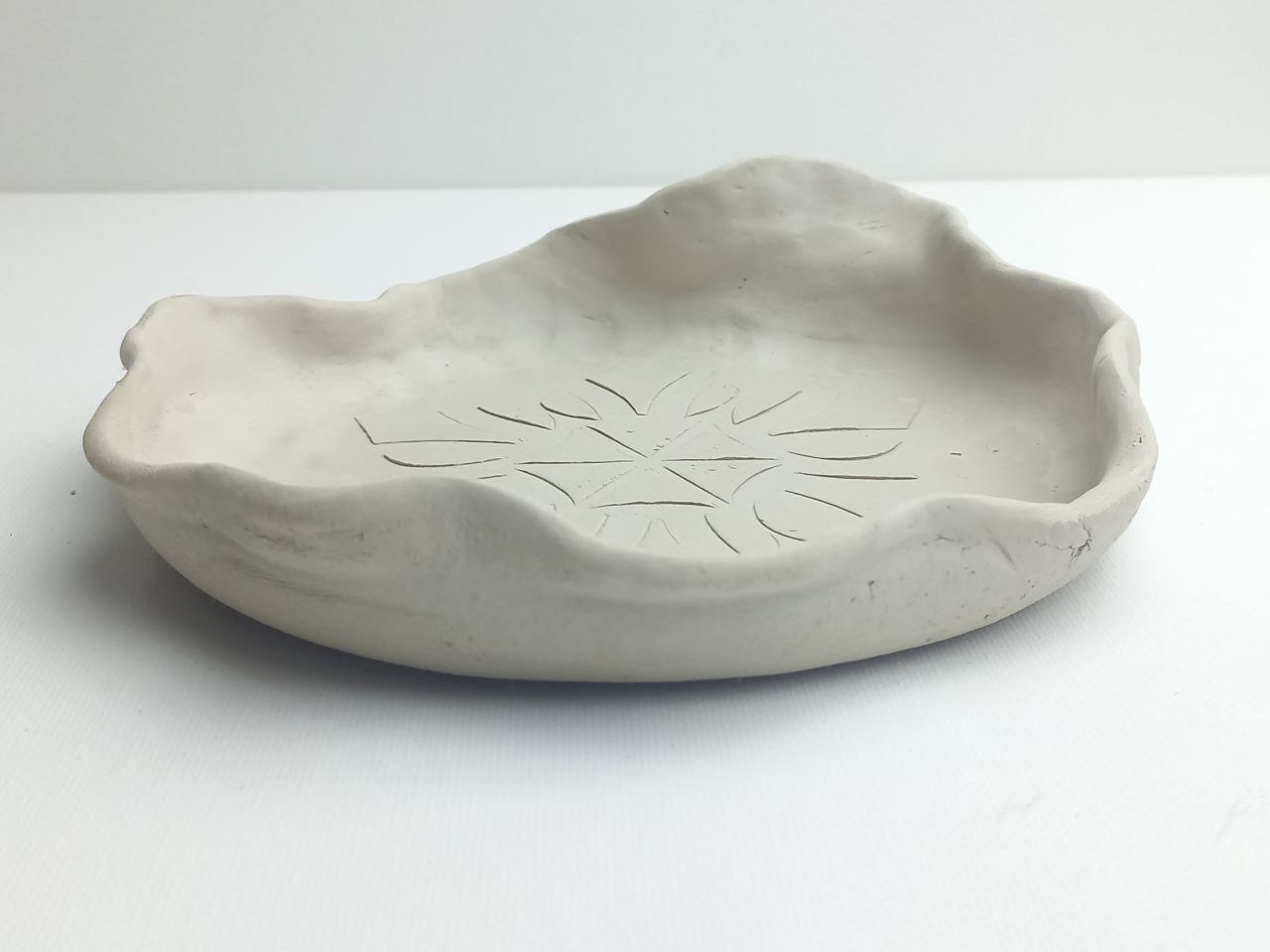 talerze-lepione-recznie-dekoracje